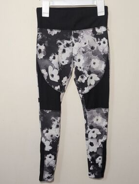 Justice Black + White Floral Leggings Sporty Athleisure Comfy Girls Size 10